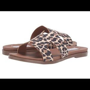 Steve Madden Harriet Flat Sandal